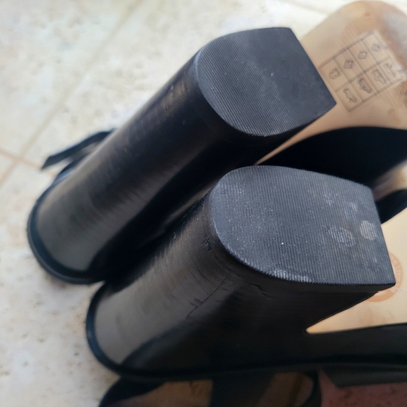 🍒MK🍒 5 INCH BLACK LEATHER CHUNKY HEELS - Picture 8 of 10